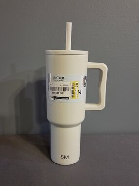 Simple Modern Trek 40 oz Tumbler Cream Handle Straw New Shelf Pull